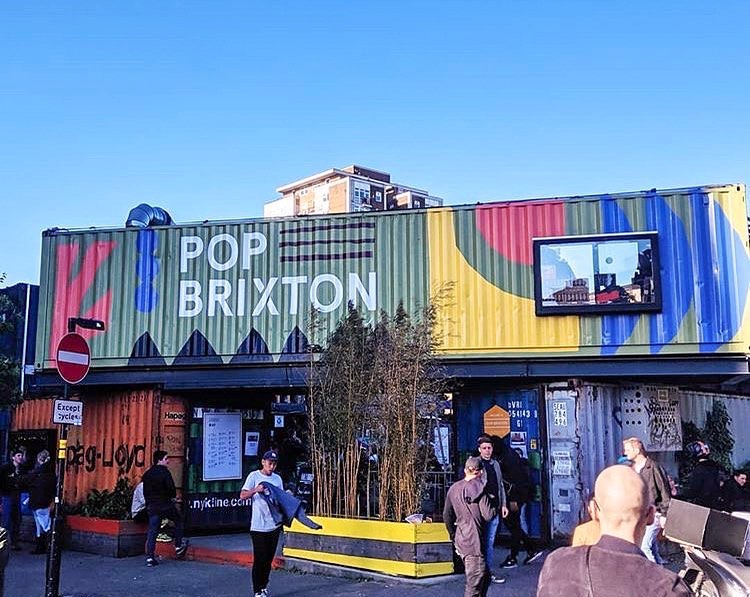 complesso di container a Londra Pop Brixton